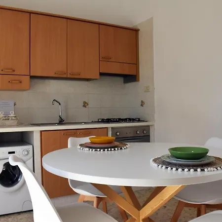 Casa Vacanze A Proprio Agio 2 度假居 *